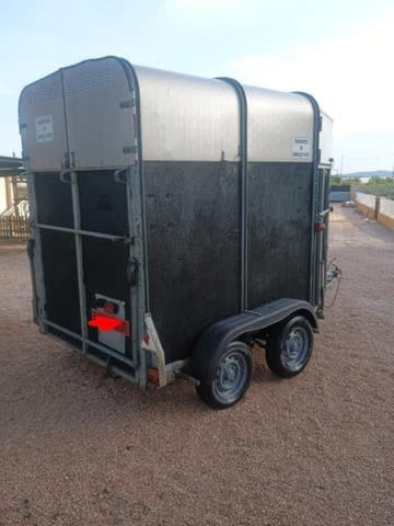 Remolque Caballos Van de ocasión para dos caballos (ref. 27569)