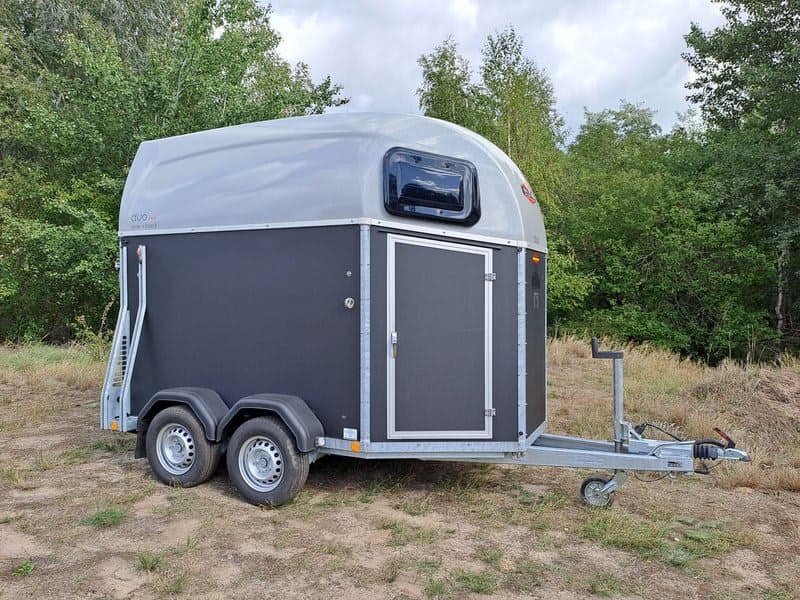 Böckmann Böckmann Duo Esprit 2,4 t, puertas batientes, suelo de aluminio