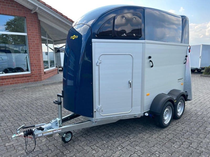Humbaur Humbaur Xanthos Aero 2400, 2,4 t, con guadarnés, portón trasero abatible, 100 km/h, azul