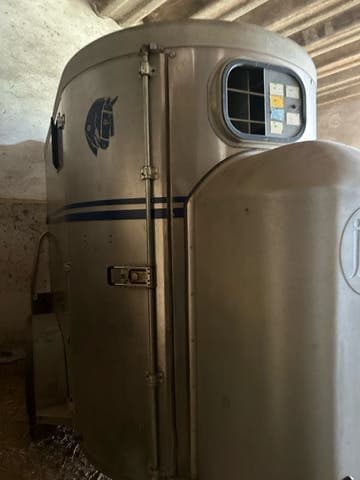 Remolque Caballos Van de ocasión para dos caballos