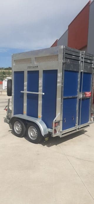 Remolque Caballos Remolque NUEVO para caballos plaza y media