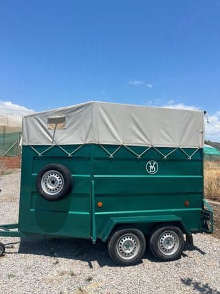 Remolque Caballos Se vende Van para dos caballos